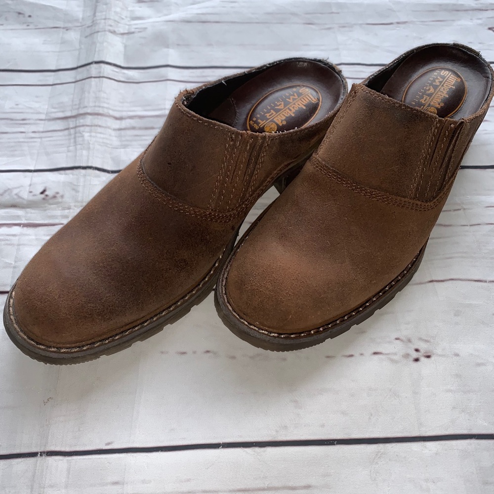 Low cut boots